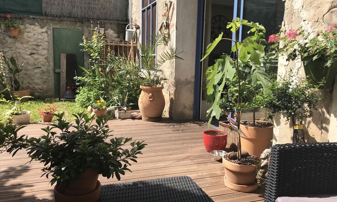 Nefiach House | Casa Mia