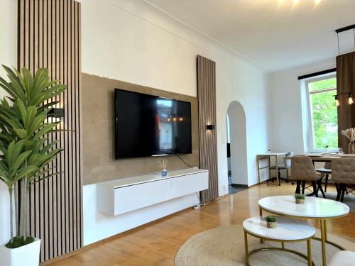 Krefeld Apartment | Casa Mia - Helios Klinik - HBF - Zentrum - Parken - Messe 20 Min