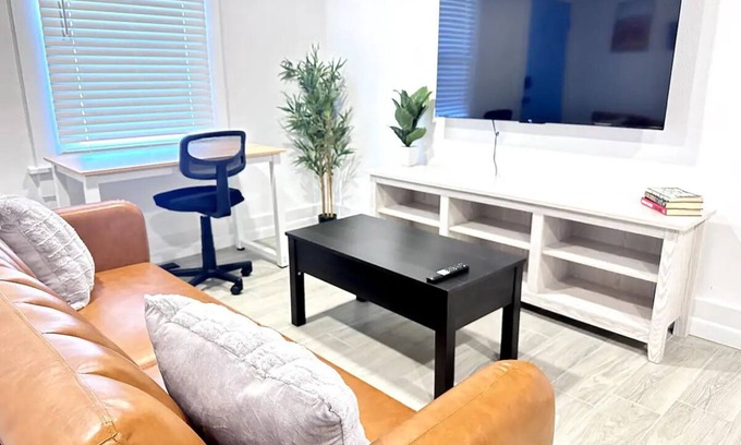 El Paso Apartment | Casa Monroe III - 1 Bed/1 Bathn