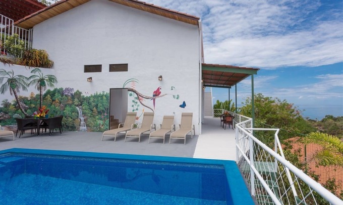 El Cerro House | Casa Moreno - Spectacular Views, Close to Beaches, Marina, Tours, Shopping!