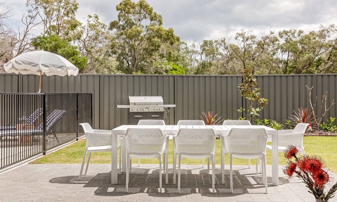 Dunsborough House | Casa Mosé - Your Dunsborough Oasis
