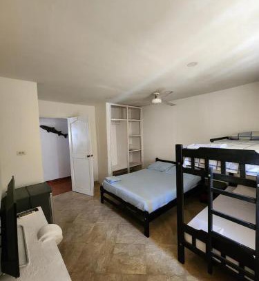 Tolu House | Casa Navarro Hostal - Junto al Mar