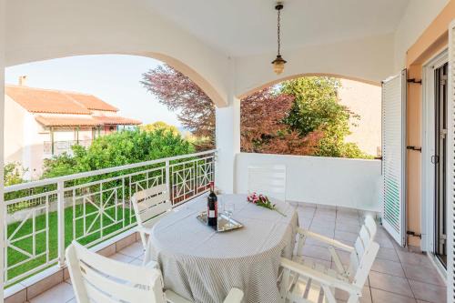 Petalidi Apartment | Casa Nebari Seaside Retreats - Fully Equipped, Ideal Spot