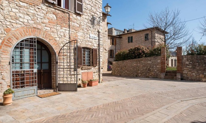 Collesanto Apartment | CASA NEL BORGO