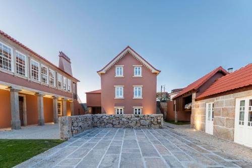 Alvarenga Hotel | Casa Noronha Lima - Historic Stay