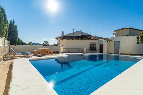 La Sabatera Villa | Casa Orense -by Aldertons