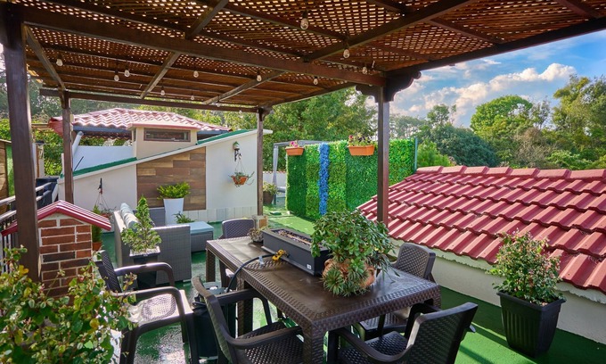 Chimaltenango House | Casa Palermo |Terrace with forest view| 2 Jacuzzis | In a gated community