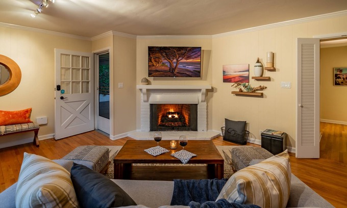 Montecito Apartment | Casa Palmas North - Cozy Montecito Beach house