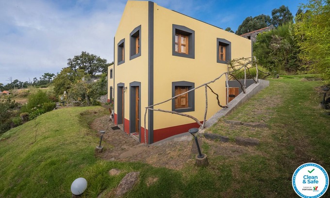 Ponta do Pargo House | Casa Pereiros T2 B&B | Casas da Levada
