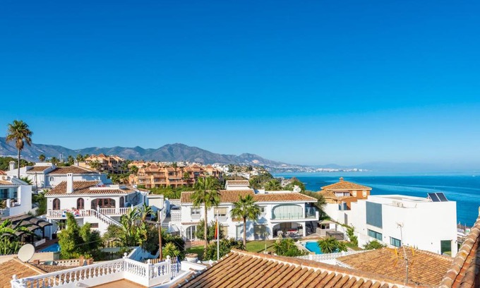 El Faro House | Casa Perro Andaluz