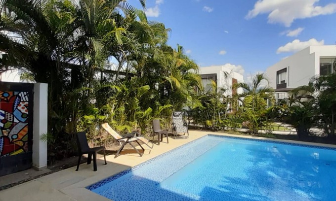 Girardot House | Casa Quinta Privada en Lagos del Peñón