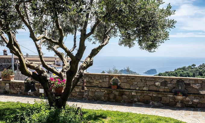 Colli di Fontanelle Villa | Casa Rita Panoramic Villa With Jacuzzi