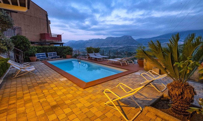 Monreale Bed & Breakfast | Casa Rossa