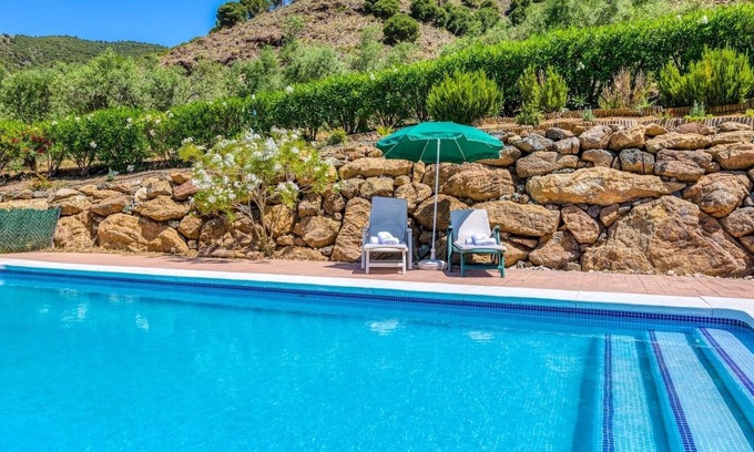Alora Villa | Casa Rural Los Cucos Álora by Ruralidays