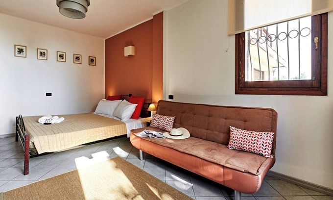 Albano Sant'Alessandro House | CASA SAN GIORGIO - THE CHARM STUDIO WITH JACUZZI