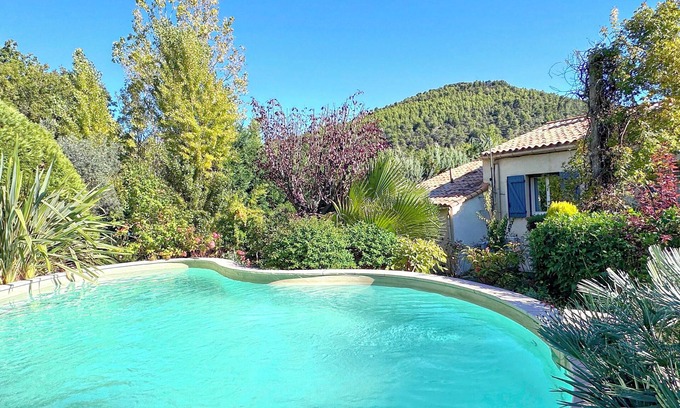 Manosque Villa | Casa Santa Roustagne - Family Villa, Pool and Countryside View