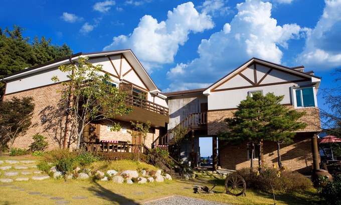 Sokcho Bed & Breakfast | Casa Seorak Bed and Breakfast