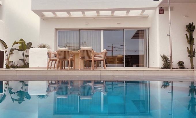 Los Alcazares Villa | Casa Sereno - Luxury Ibiza villa in Spain with private pool, close to sea and golf