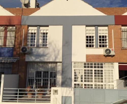 Sevilla Este House | Casa Soleada en Calle Tranquila