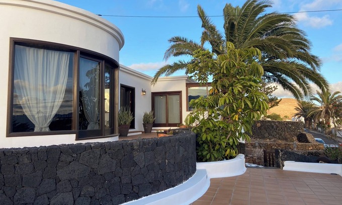 Nazaret Villa | Casa Tegue, space and rest for you.