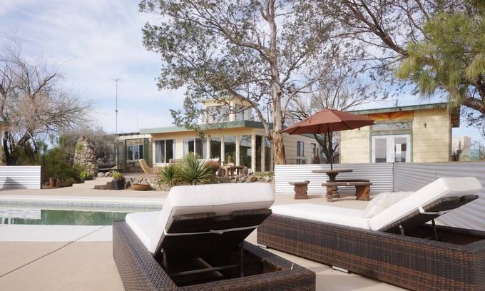 Twentynine Palms House | Casa Tierra - Secluded Oasis with Pool and Hot tub!