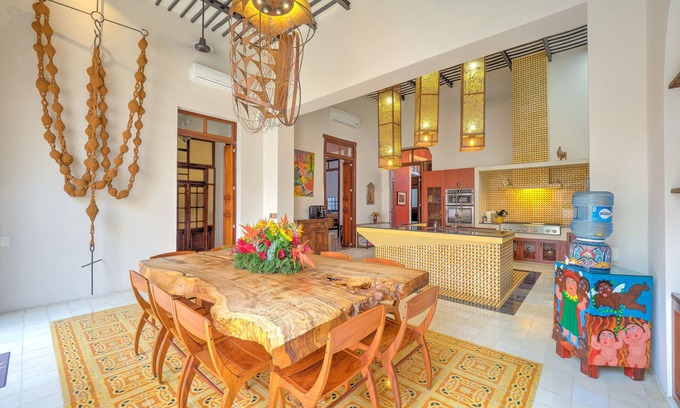 Centro House | Casa Tres Dragones, The Ultimate in Luxury