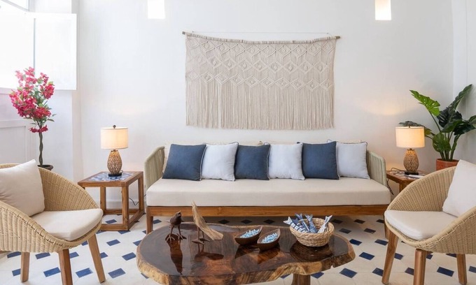 Manga House | Casa Trinidad - Comfort-Art-Luxury