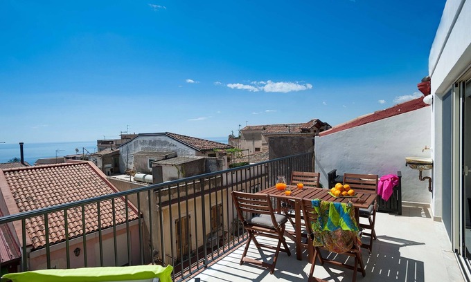 Taormina City Centre Apartment | Casa Umberto in Taormina