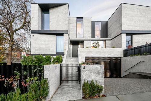 Kew House | Casa Urbanista Luxury Architectural Home in Kew