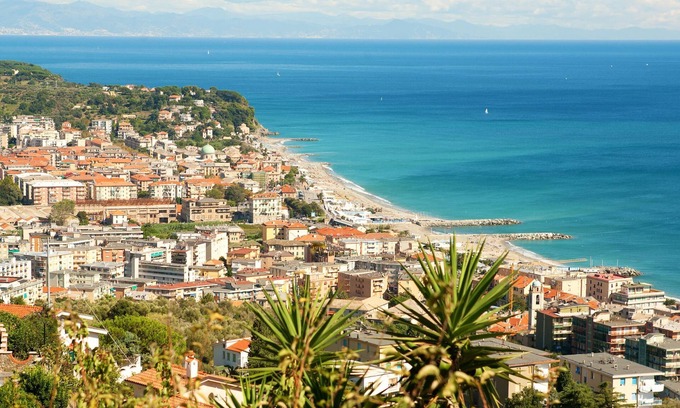 Varazze Apartment | Casa Viola with shared pool sea view, Varazze, Italy