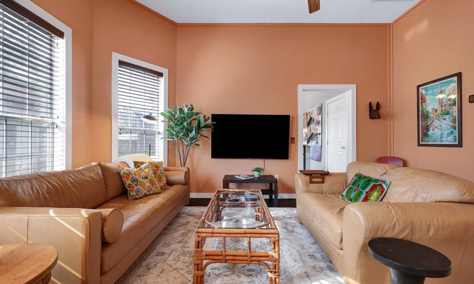 Government Hill House | Casabella - A Birdy Vacation Rental