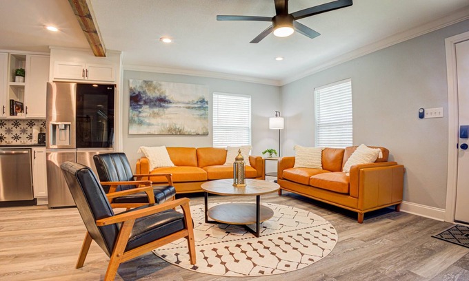 Waco House | Casablanca Waco: Oasis near Baylor/Silos w/hot tub & firepit, Casablanca Waco