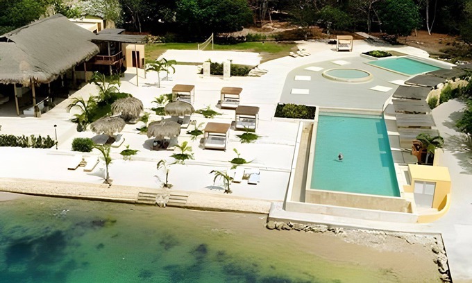 Cartagena District House | Casamare- disconnect to connect