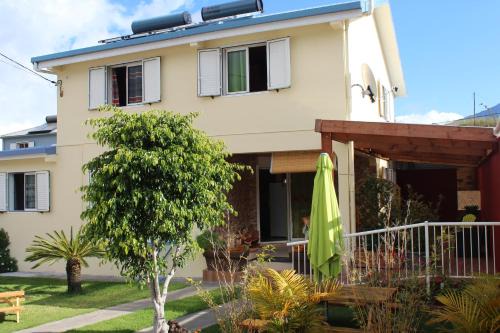Cilaos House | CASAMELIAS "Le ficus"