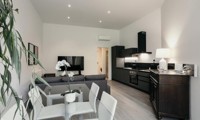 Savena Apartment | CaseOspitali - Bologna Studio 1, grande bilocale con arredo design e posto auto per 4