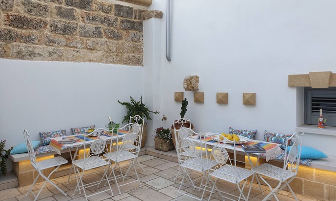 Casarano Apartment | Casetta Ristrutturata in Centro Storico nel Cuore del Salento tra i 2 Mari