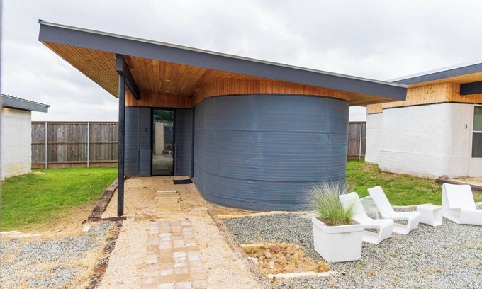 Round Top House | Casita 2 @ The Halles Artisan Venue