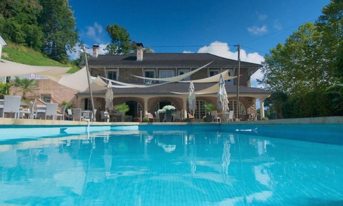 Jurancon Hotel | Castel du Pont d Oly