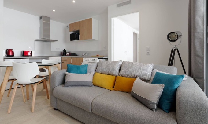 La Joliette Apartment | CASTEL - T2 with private parking between Old Port and Joliet