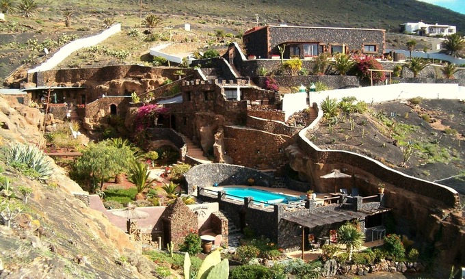 La Asomada Villa | Castillo 2 - Considered one of the most unique properties on Lanzarote.
