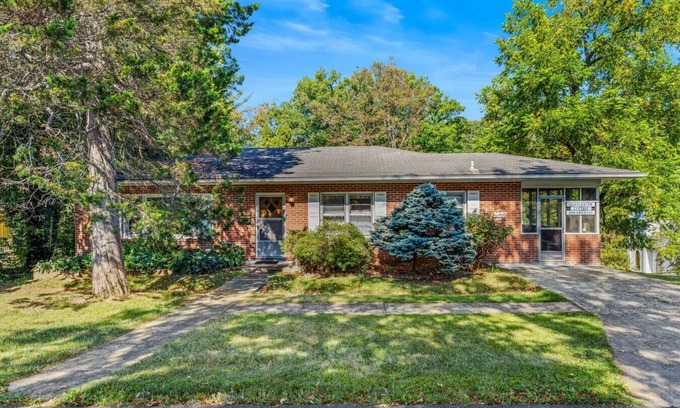 Berkeley Springs Apartment | Castle View - What a Value, what a getaway!