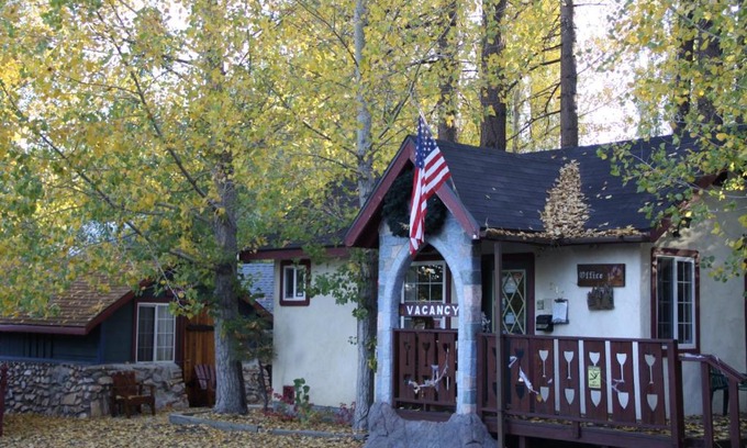 Big Bear Lake Hotel | Castle Wood Theme Cottages- COUPLES ONLY