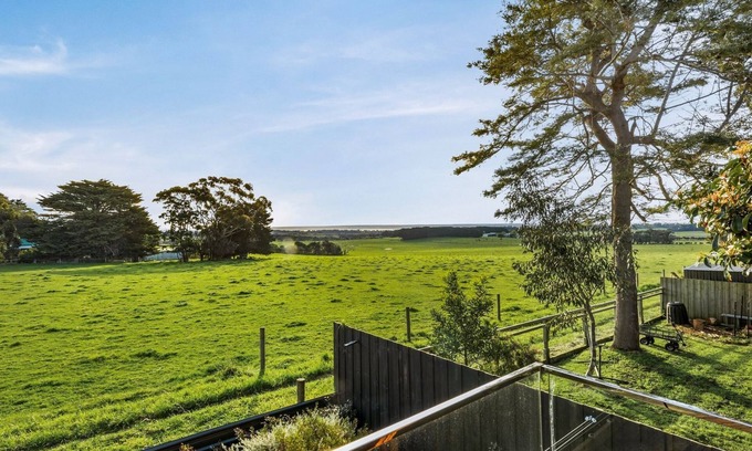 Wimbledon Heights House | Castlebay - Lovely 4 bedroom home