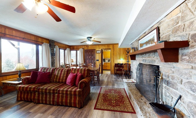 Lake Junaluska House | Casual Lake View Escape with a Wood Fireplace, Free WiFi, & a Full Kitchen