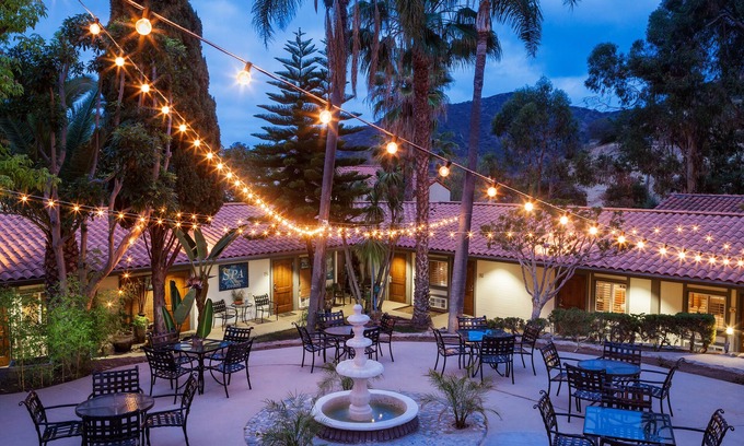 Avalon Hotel | Catalina Canyon Inn