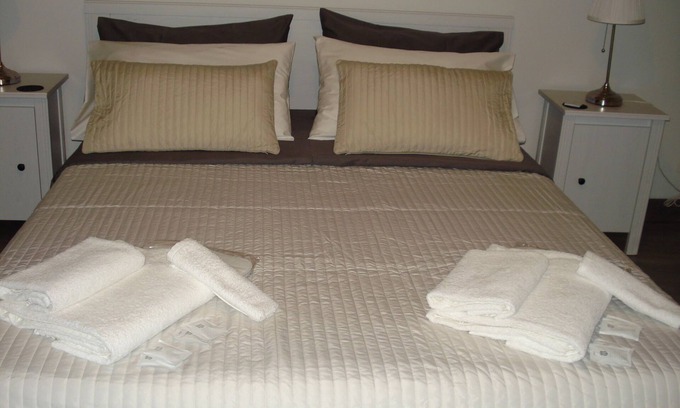 Old Town Apartment | CATANIA, CLEO HOLIDAY HOME WITH GARDEN AND PARKING!