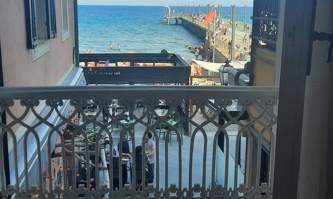 Alassio Apartment | Catherine's house 10 meters from the pier in Alassio IT009001C2DYKJ92UY