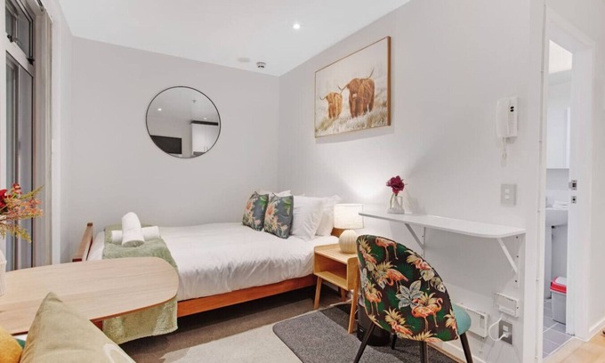 Parnell Apartment | CBD Studio with Full Kitchen and Laundry