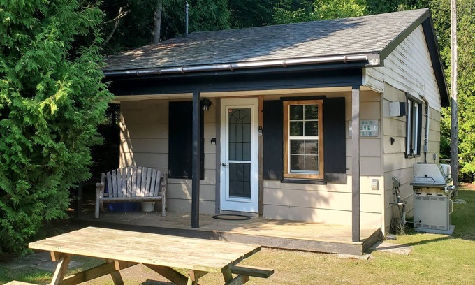 Sauble Beach Cottage | Cedar Cove Cabin Steps to Sauble Beach
