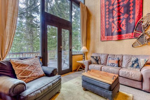 Government Camp House | Cedar Raven